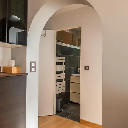 Apartment Bright 2bedroom 15min Walk To The Palais *